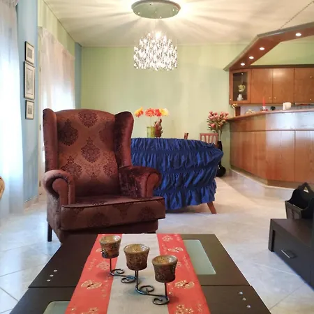 Joanna House In Apartment